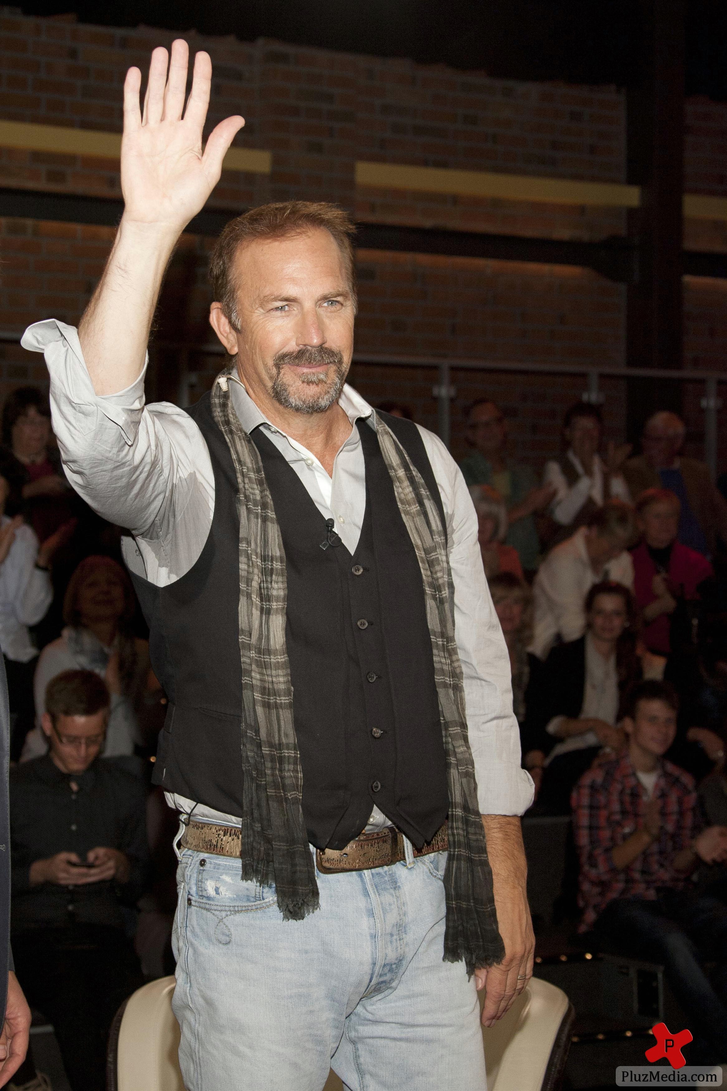Kevin Costner at a photocall for the ZDF show 'Markus Lanz' | Picture 83713